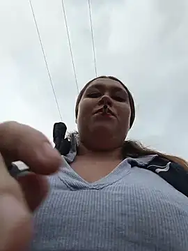 Shofy22 online show from December 5, 2025, 8:50 pm