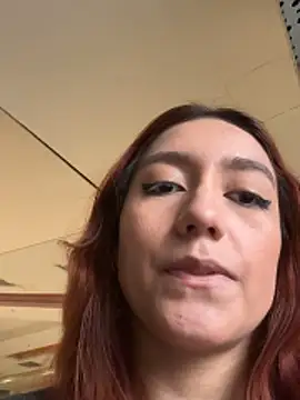 Eveeelyn25 online show from February 1, 2026, 9:57 pm