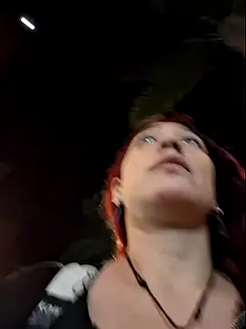 Eveeelyn25 online show from February 26, 2026, 12:43 am