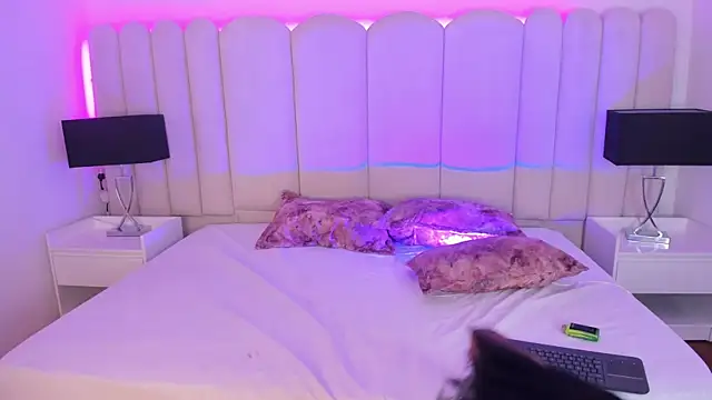 CleoColliva  online show from January 8, 2026, 3:34 am