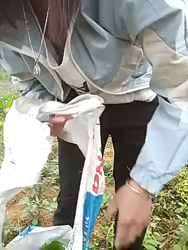 nangmo online show from December 20, 2025, 2:58 am