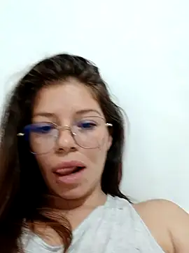 Snapshot of Renata_Honey chatting on November 30, 2025, 5:58 pm Renata Honey online show from November 30, 2025, 5:58 pm