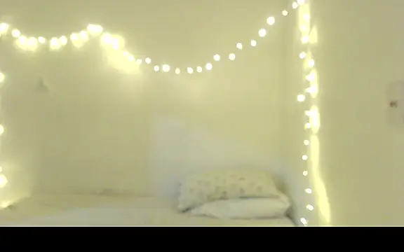 Snapshot of Renata_Honey chatting on December 3, 2025, 2:34 am Renata Honey online show from December 3, 2025, 2:34 am