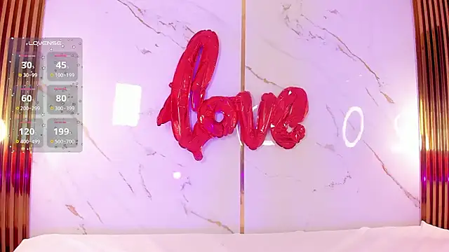 Snapshot of VanessaBoch chatting on February 18, 2026, 7:21 pm VanessaBoch online show from February 18, 2026, 7:21 pm