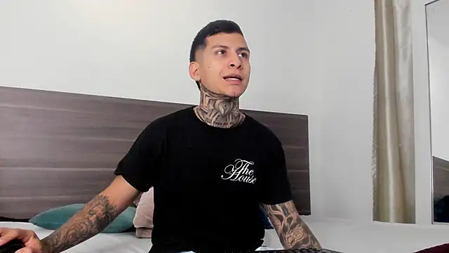 Snapshot of Andrew_sanders68 chatting on December 4, 2025, 11:15 pm Andrew sanders68 online show from December 4, 2025, 11:15 pm