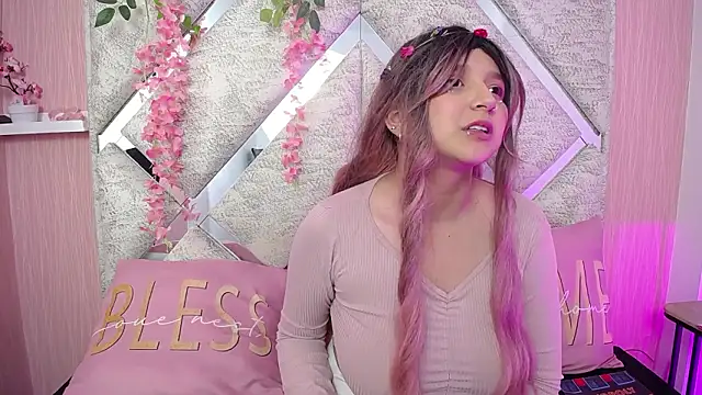 Snapshot of CandySwan chatting on February 6, 2026, 12:28 am CandySwan online show from February 6, 2026, 12:28 am