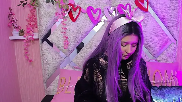 Snapshot of CandySwan chatting on February 28, 2026, 11:43 am CandySwan online show from February 28, 2026, 11:43 am