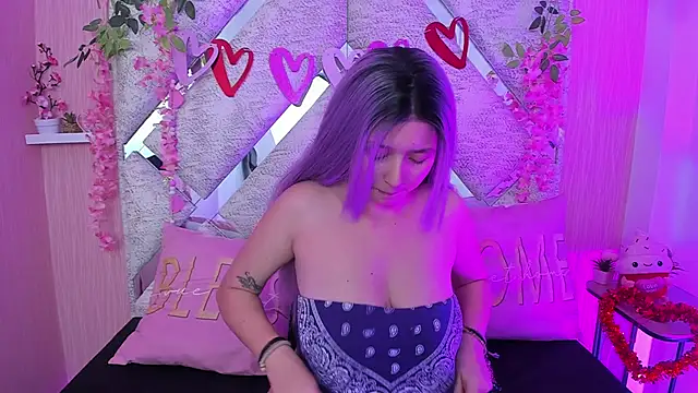 Snapshot of CandySwan chatting on March 7, 2026, 11:49 am CandySwan online show from March 7, 2026, 11:49 am