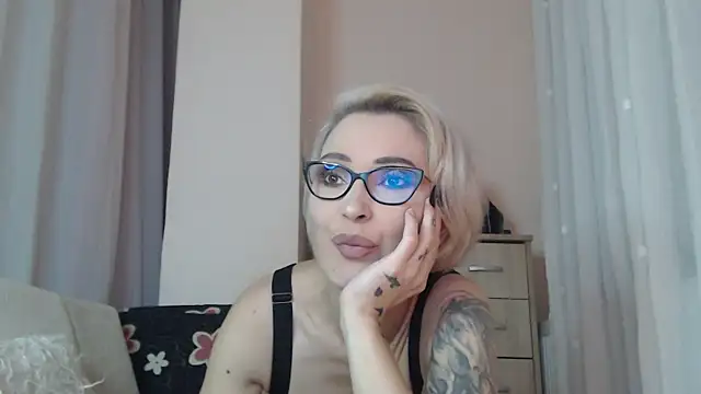 Snapshot of JADAPink___ chatting on July 24, 2026, 7:10 pm JADAPink online show from July 24, 2026, 7:10 pm