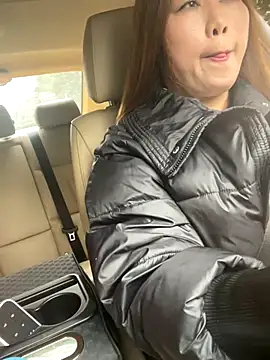 Snapshot of Xiaomili8 chatting on December 3, 2025, 4:24 am Xiaomili8 online show from December 3, 2025, 4:24 am