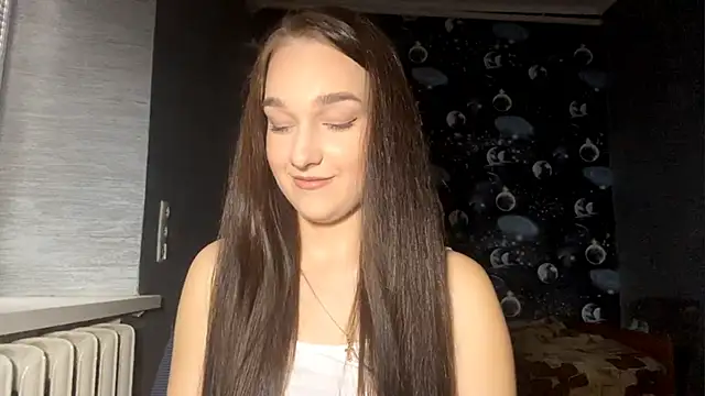 YahairaDuracher online show from December 3, 2025, 12:26 pm