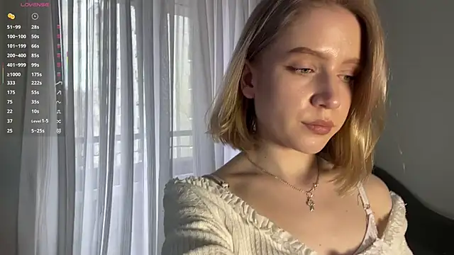 Snapshot of Alice_meow15 chatting on May 2, 2026, 11:37 am Alice meow15 online show from May 2, 2026, 11:37 am