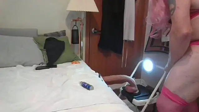 Snapshot of MasochSissy4U chatting on December 1, 2025, 7:48 pm MasochSissy4U online show from December 1, 2025, 7:48 pm