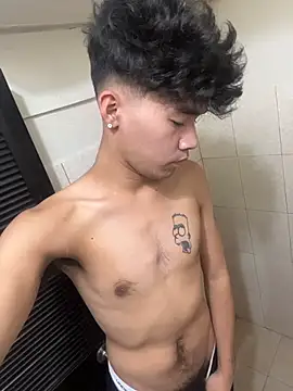 Snapshot of monstercockellise chatting on December 2, 2025, 3:07 am monstercockellise online show from December 2, 2025, 3:07 am