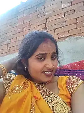 Snapshot of Pooja_hote chatting on December 4, 2025, 4:44 am Pooja hote online show from December 4, 2025, 4:44 am