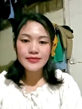 lynae-0 online show from December 14, 2025, 1:28 pm