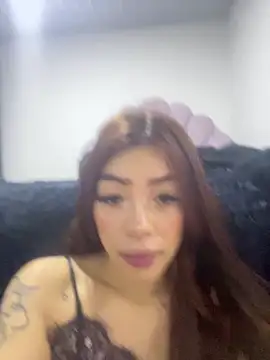DAKOTA SAKURA online show from May 3, 2026, 1:15 pm