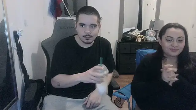 sexicolombiana  online show from March 22, 2026, 9:49 pm