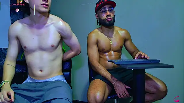 Luca Fuego online show from December 4, 2025, 3:38 am