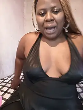 Snapshot of BlackPearlxxo chatting on August 3, 2026, 1:39 pm BlackPearlxxo online show from August 3, 2026, 1:39 pm