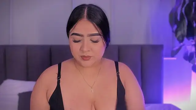 Snapshot of alejandrarojas_ chatting on July 10, 2026, 7:47 pm alejandrarojas online show from July 10, 2026, 7:47 pm