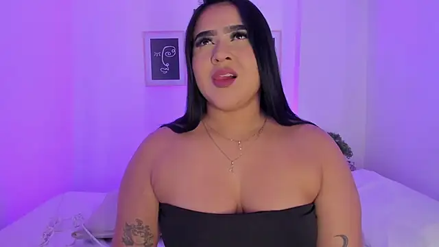 alejandrarojas  online show from April 23, 2026, 12:51 pm