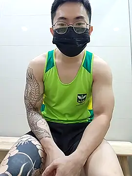 Snapshot of Valerious180 chatting on November 25, 2025, 5:24 pm Valerious180 online show from November 25, 2025, 5:24 pm