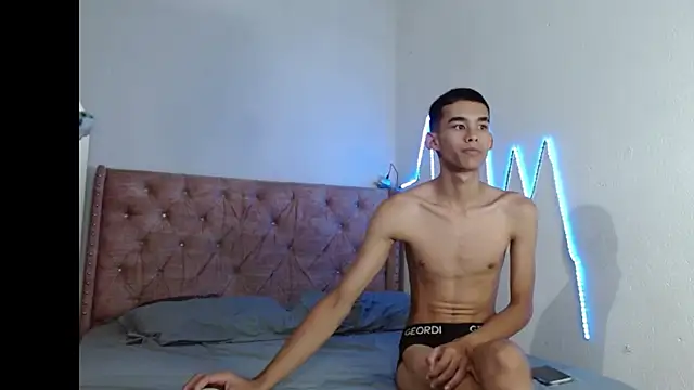 ALEXX BOOY online show from December 18, 2025, 1:15 pm