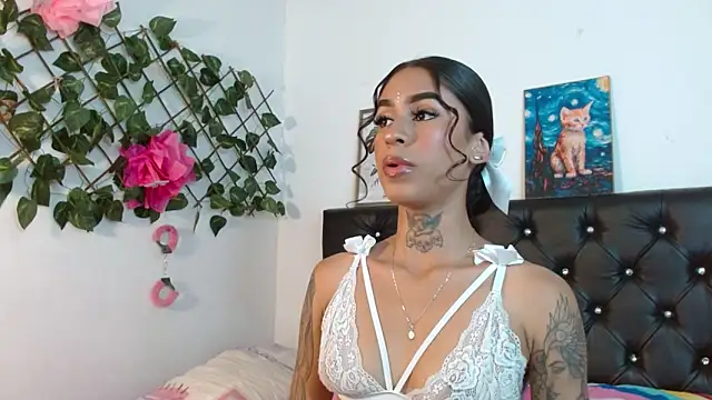 Ameliejoness  online show from February 12, 2026, 6:29 pm