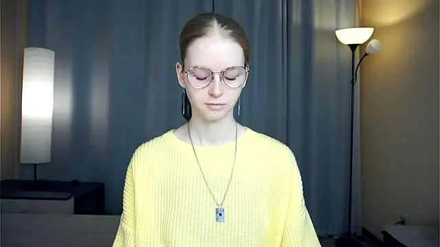 Snapshot of ToyaPletz chatting on December 3, 2025, 5:01 pm ToyaPletz online show from December 3, 2025, 5:01 pm