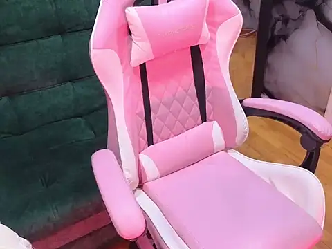 Snapshot of SHIZUKA_WET chatting on November 29, 2025, 10:48 am SHIZUKA WET online show from November 29, 2025, 10:48 am