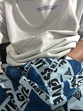 Snapshot of Daisuke_01 chatting on November 26, 2025, 8:20 pm Daisuke 01 online show from November 26, 2025, 8:20 pm