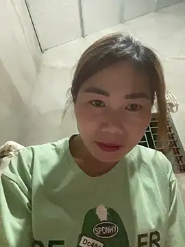 meganmeo online show from April 25, 2026, 2:03 pm