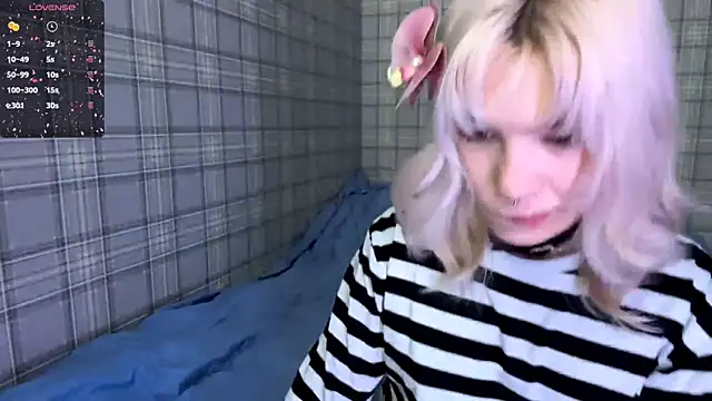 LolaDollyMur online show from January 17, 2026, 9:07 pm