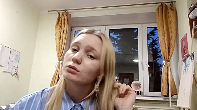 Snapshot of xlo_lax chatting on December 1, 2025, 1:34 pm xlo lax online show from December 1, 2025, 1:34 pm