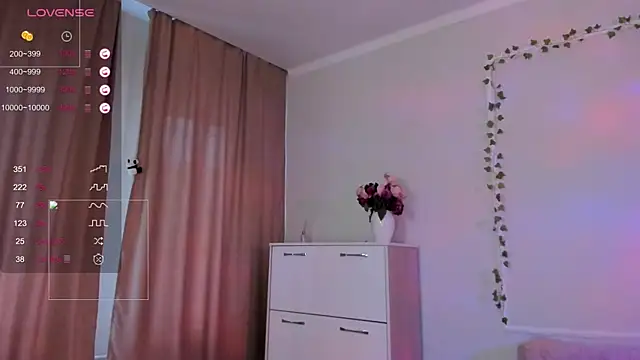 Snapshot of SweetieMarry chatting on July 7, 2026, 7:23 am SweetieMarry online show from July 7, 2026, 7:23 am