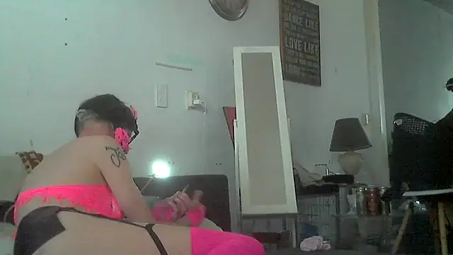 Snapshot of mannenkut@xh chatting on April 11, 2026, 7:45 am mannenkutxh online show from April 11, 2026, 7:45 am