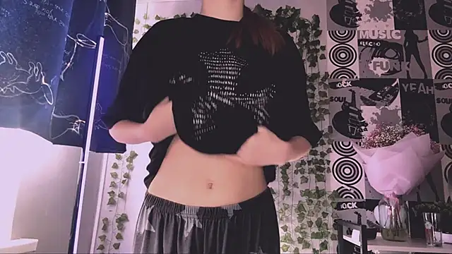 helgicuteness online show from March 15, 2026, 12:23 pm