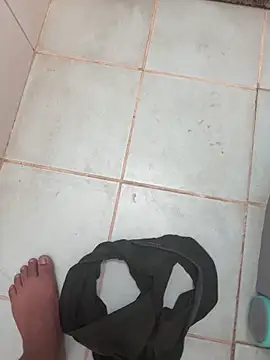 Snapshot of cumm_boyyy chatting on December 14, 2025, 7:25 am cumm boyyy online show from December 14, 2025, 7:25 am