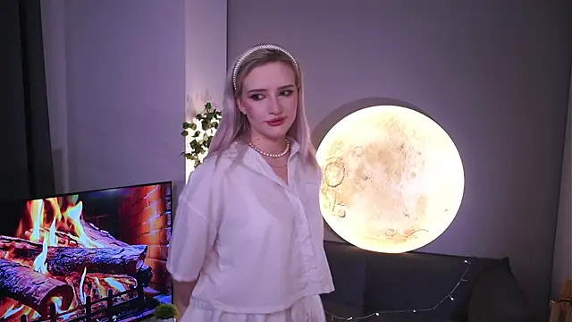 Snapshot of DorthaDunt chatting on December 4, 2025, 8:19 pm DorthaDunt online show from December 4, 2025, 8:19 pm