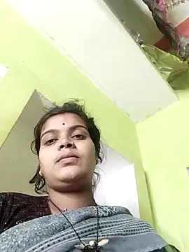 Snapshot of Curvy_Tanishka chatting on December 3, 2025, 4:06 pm Curvy Tanishka online show from December 3, 2025, 4:06 pm