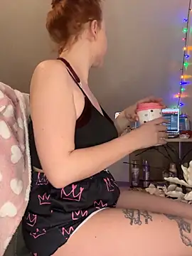 Fiebie licios online show from February 2, 2026, 6:23 am