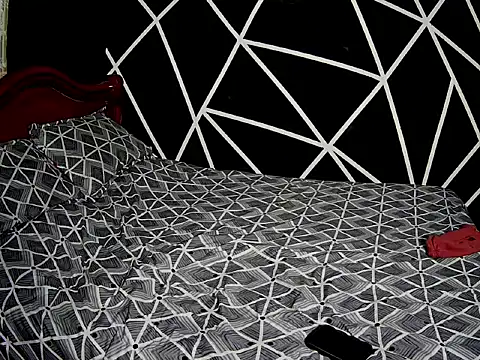 Snapshot of HouseOfHeat chatting on November 27, 2025, 9:59 pm HouseOfHeat online show from November 27, 2025, 9:59 pm