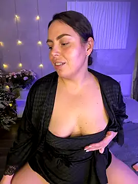 Snapshot of Amalia_Lia_ chatting on December 2, 2025, 8:05 am Amalia Lia online show from December 2, 2025, 8:05 am