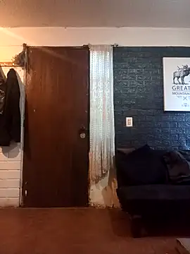 Snapshot of Bizcochitoc4 chatting on December 3, 2025, 11:20 am Bizcochitoc4 online show from December 3, 2025, 11:20 am