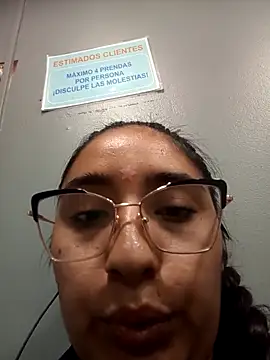 Snapshot of Bizcochitoc4 chatting on April 4, 2026, 1:50 pm Bizcochitoc4 online show from April 4, 2026, 1:50 pm