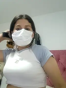 dulcecielo  online show from January 13, 2026, 10:35 pm