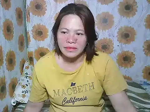 Smilinglovely online show from March 20, 2026, 11:17 pm