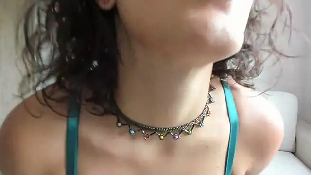Snapshot of valerie7moon chatting on August 3, 2026, 9:09 pm valerie7moon online show from August 3, 2026, 9:09 pm