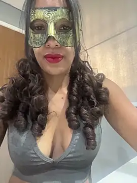 Snapshot of LunnaMaska chatting on March 23, 2026, 1:11 pm LunnaMaska online show from March 23, 2026, 1:11 pm